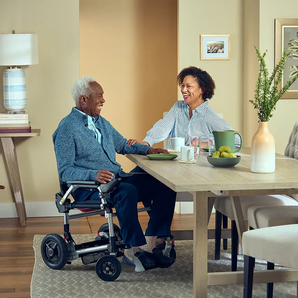 Zoomer® Folding Power Chair One-Handed Control with Detachable Frame