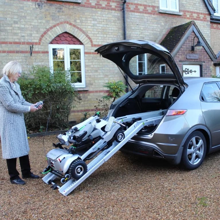 Quingo Flyte Deluxe 5-Wheel Mobility Scooter with MK2 Docking Station