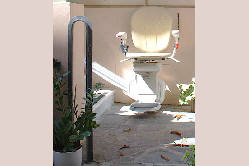 AmeriGlide Horizon Plus Outdoor Stair Lift